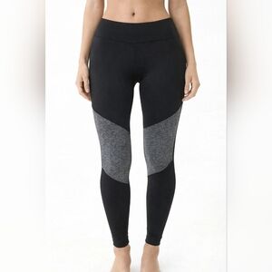 Pop Fit Women's Black and Gray Leggings